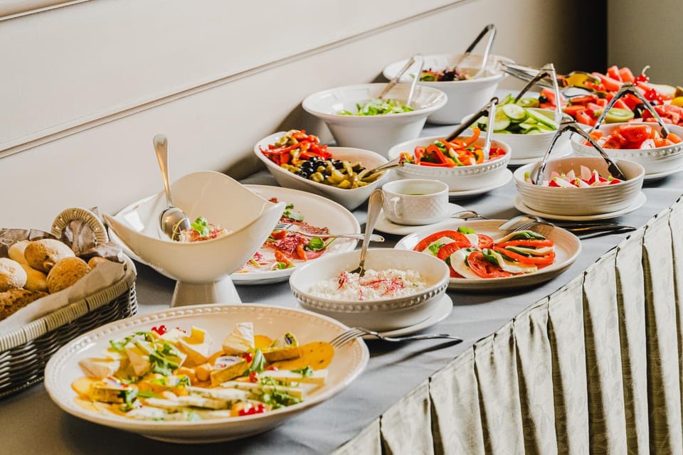 Food and drinks, Food, Breakfast, Continental breakfast, Buffet breakfast, Drinks