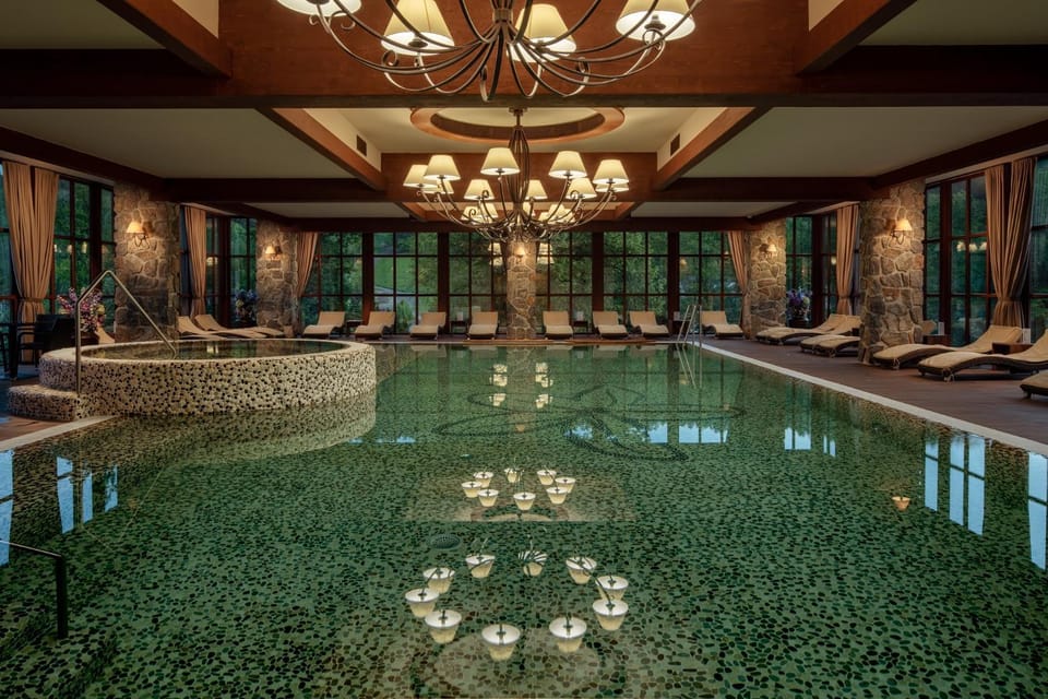 Hot Tub, Swimming pool