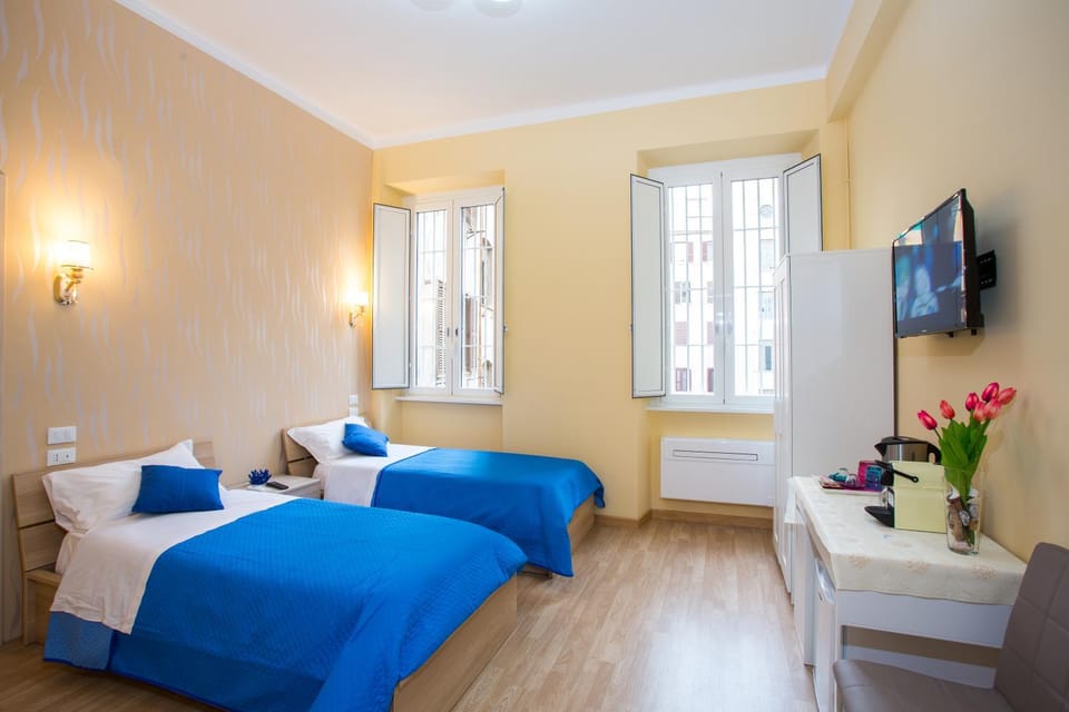 Shower, Coffee/tea facilities, Photo of the whole room, Bedroom