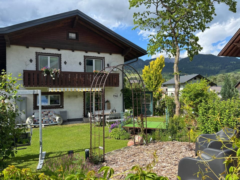 Garden view, Mountain view