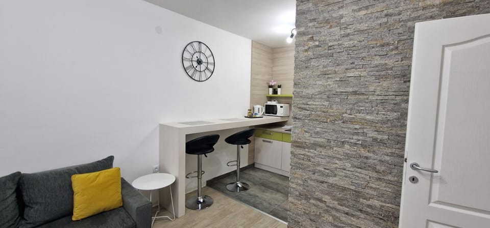 Coffee/tea facilities, Dining area