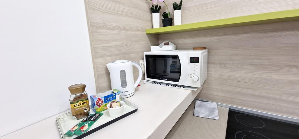 Coffee/tea facilities, Food and drinks, Dining area, Drinks, Non alcoholic drinks, minibar