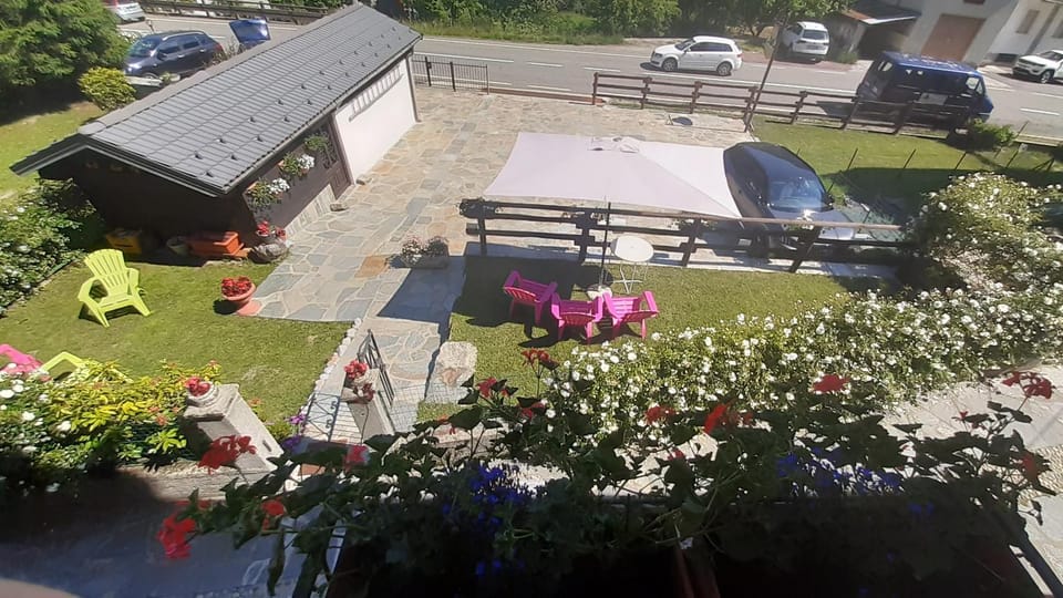 Garden view, Parking