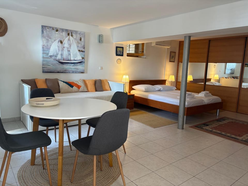 Living room, Bedroom