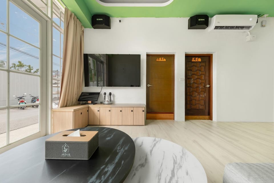 TV and multimedia, Living room