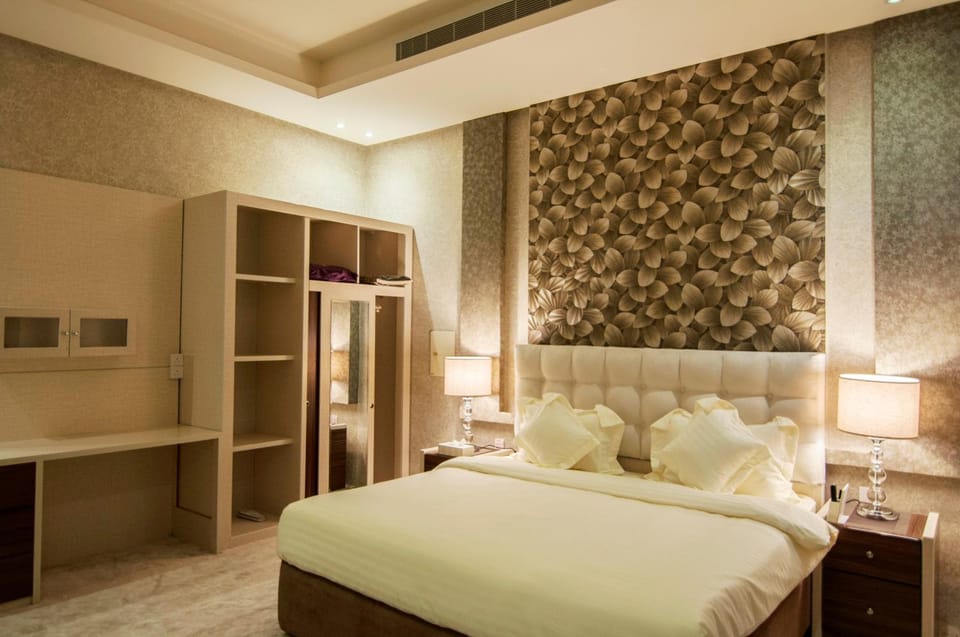 Bed, Library, Bedroom
