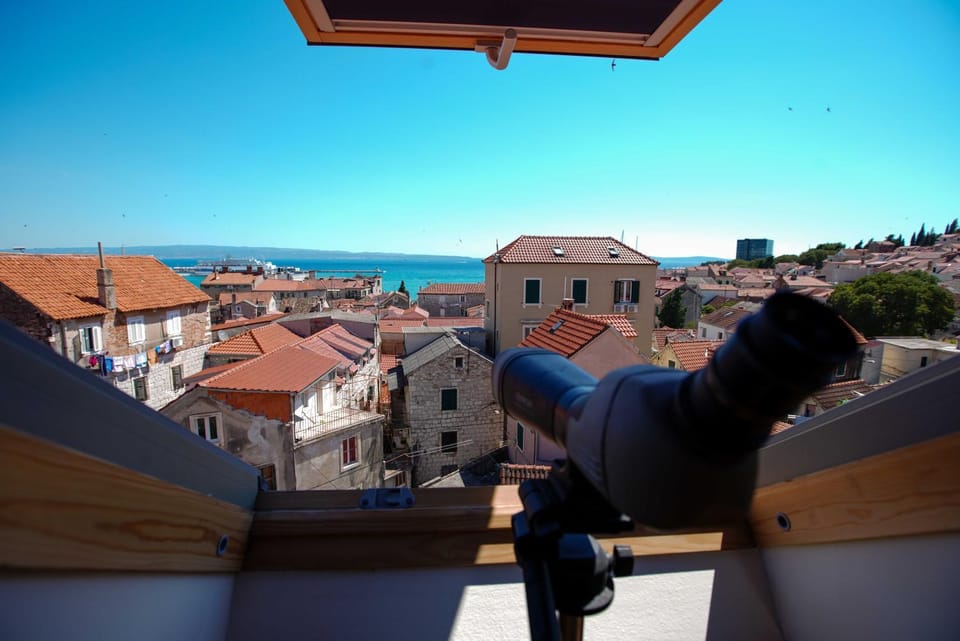 Property building, Neighbourhood, City view, Sea view