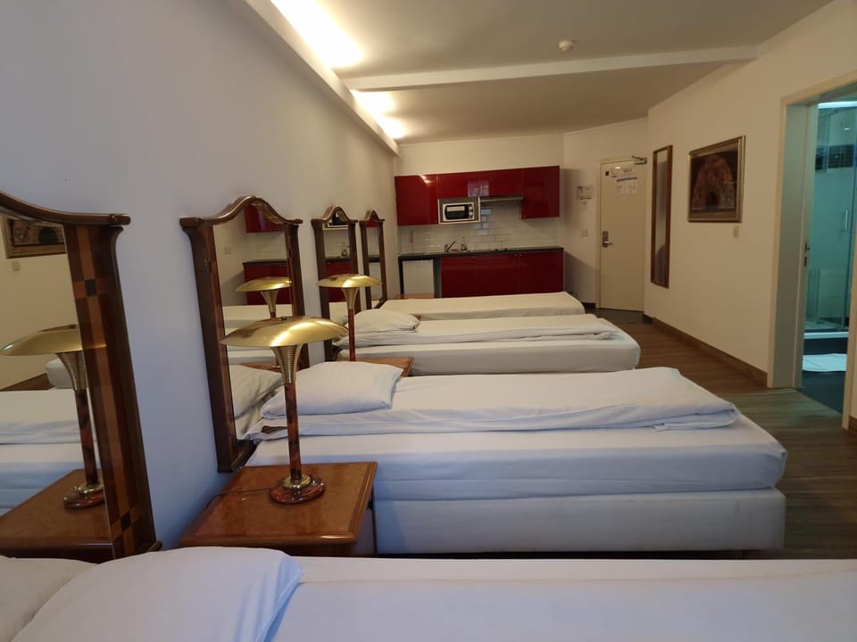 SKY APART HOTEL - Hotel EUROCAP Hotel in Brussels