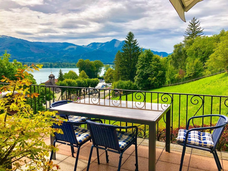 Balcony/Terrace, Lake view