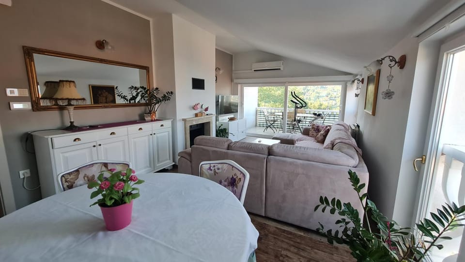 House Anastazia Pool & Panoramic Sea View House in Primorje-Gorski Kotar County