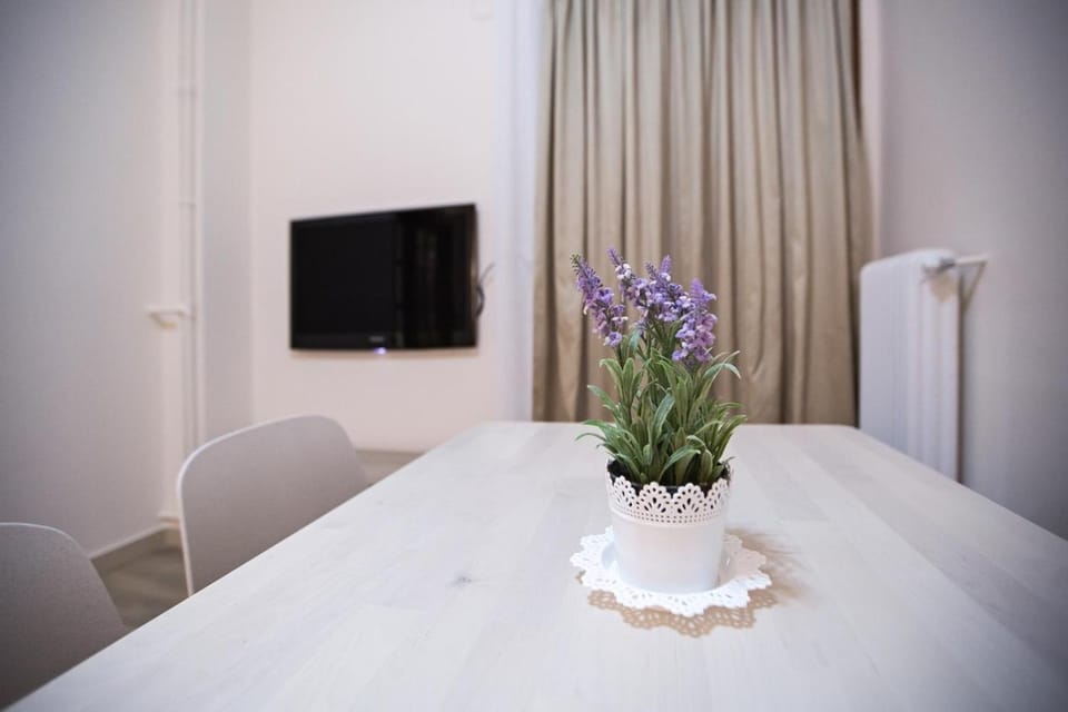 TV and multimedia, Decorative detail, Dining area