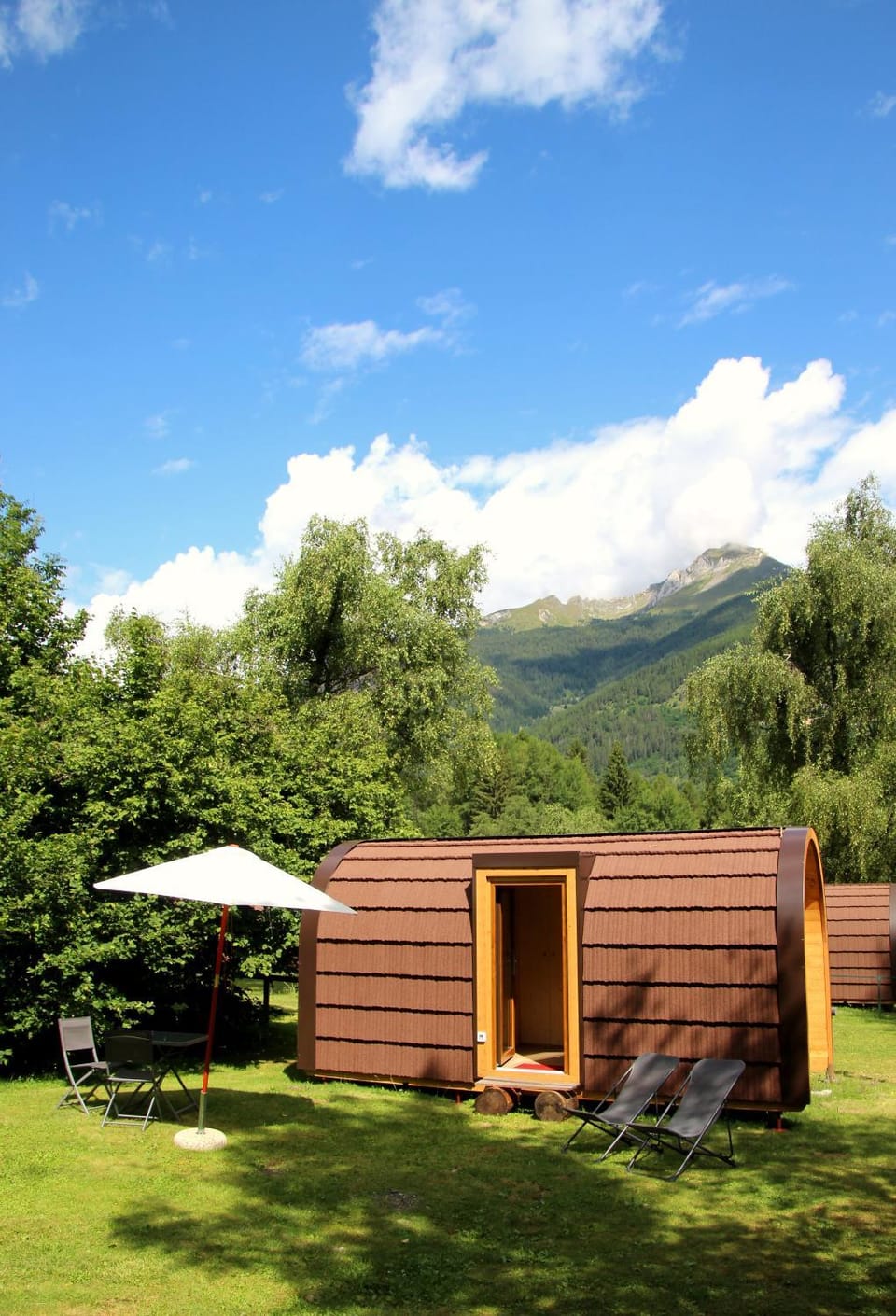 Property building, Summer, Mountain view