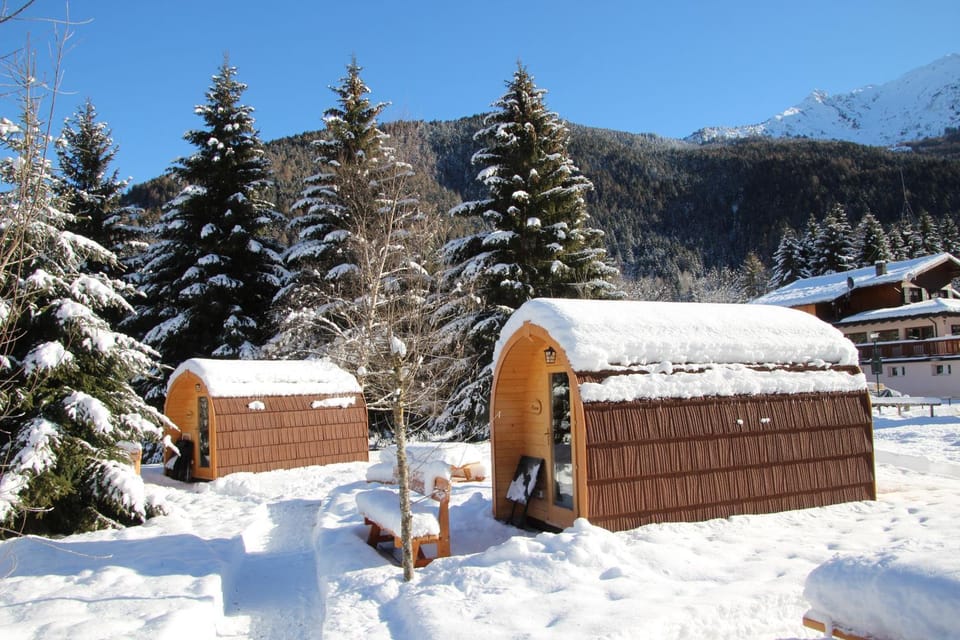 Facade/entrance, Day, Winter, Skiing, On site, Mountain view
