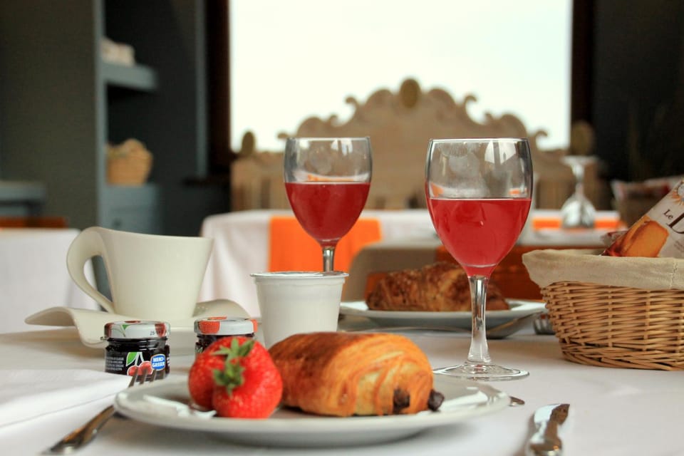 Buffet breakfast