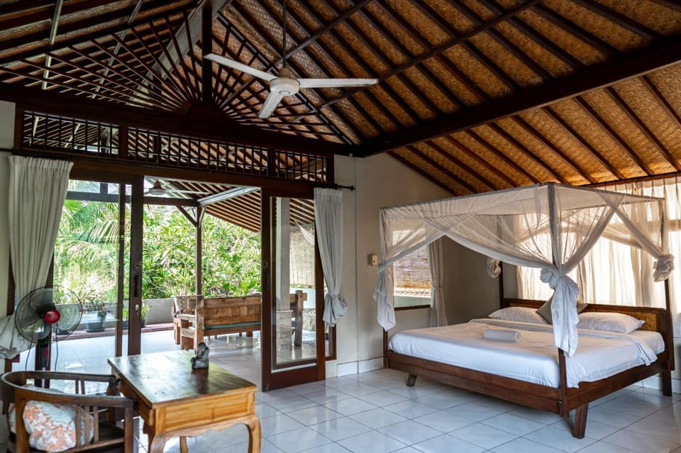 Patio, Bed, Photo of the whole room, Bedroom