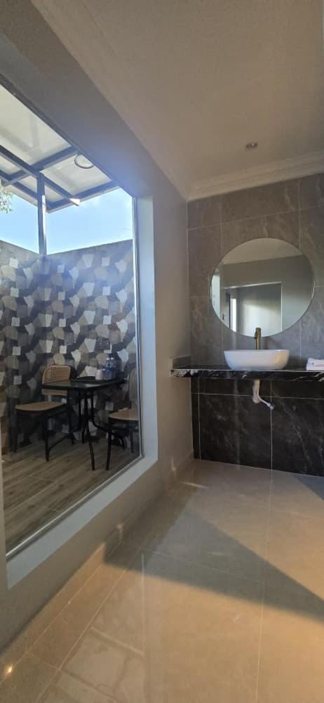 TEBiNG Guest House Taman Negara Malaysia Kuala Tahan Bed and Breakfast in Terengganu, Malaysia