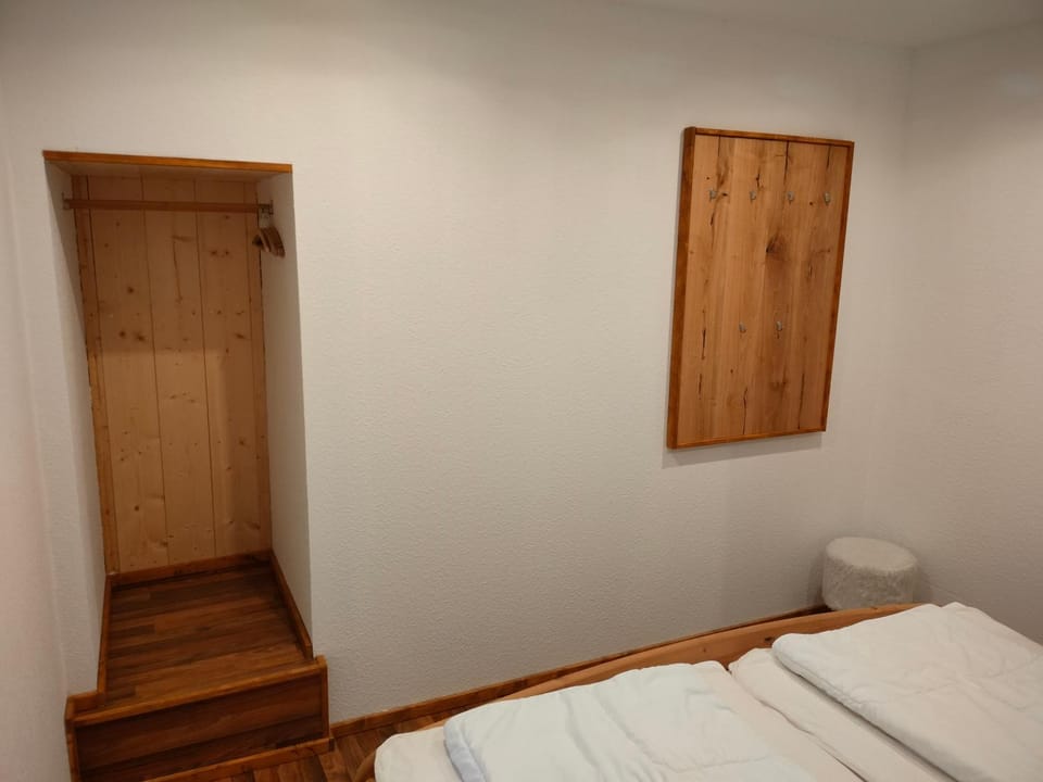 Bed, Bedroom, wardrobe
