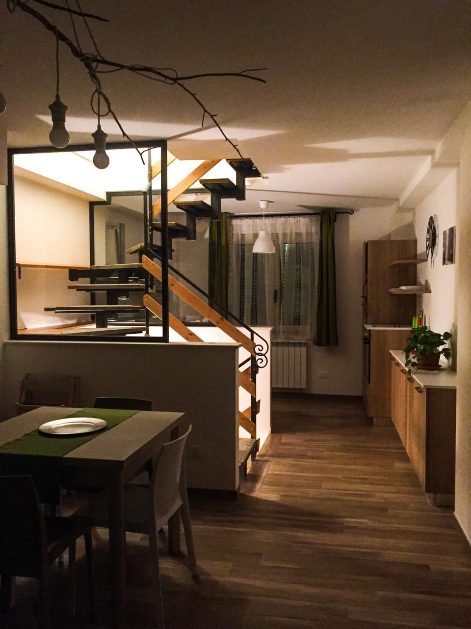 Kitchen or kitchenette, Living room, Seating area, Dining area