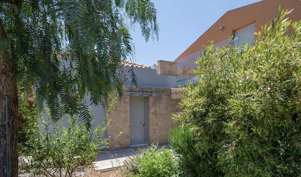 Property building, Spring