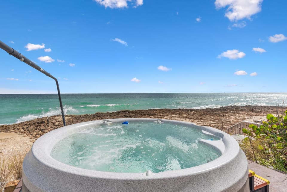 Hot Tub, Hot Tub, Beach, Sea view