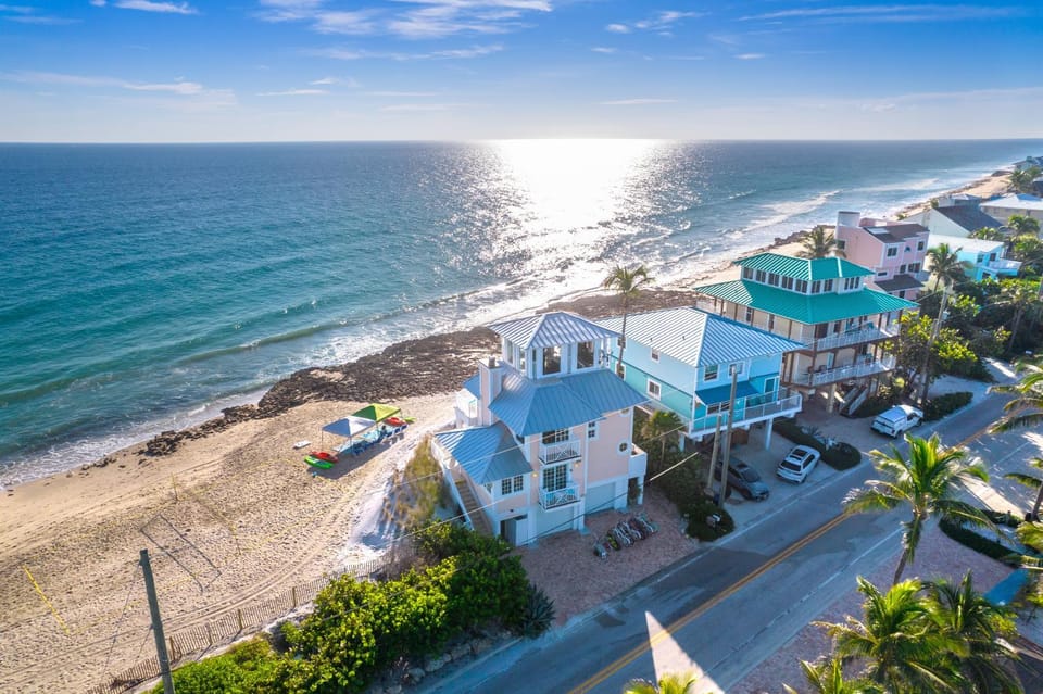 Property building, Bird's eye view, Beach, Sea view