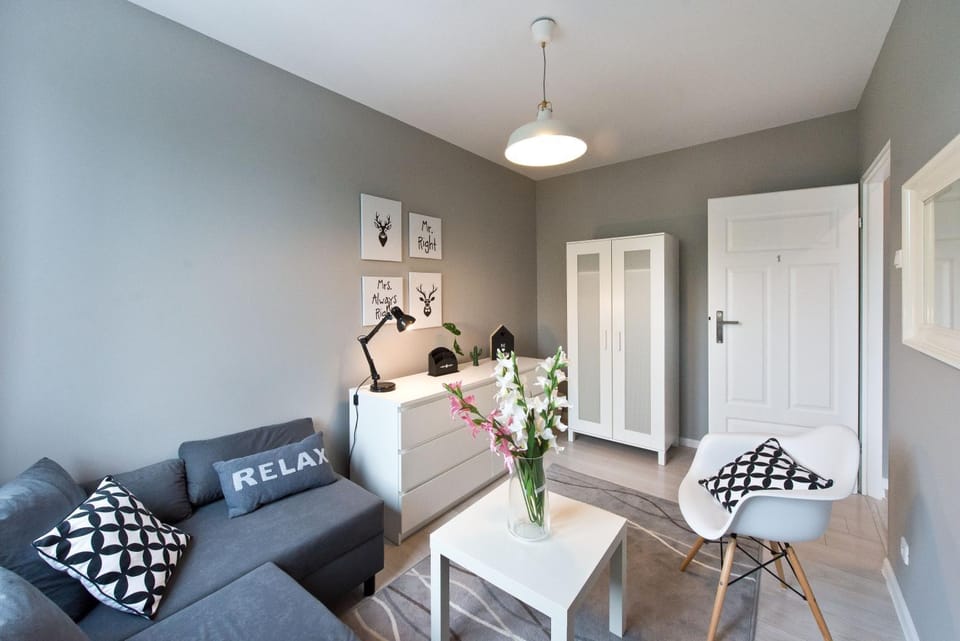 Living room, Photo of the whole room