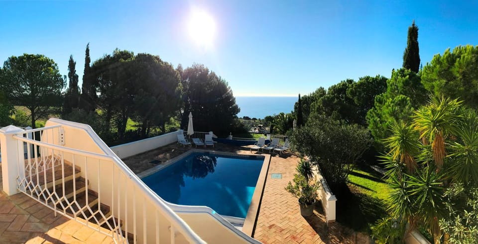 Top Cliff Villa with Ocean View and Private Pool UP to 18 Guests Villa in Luz