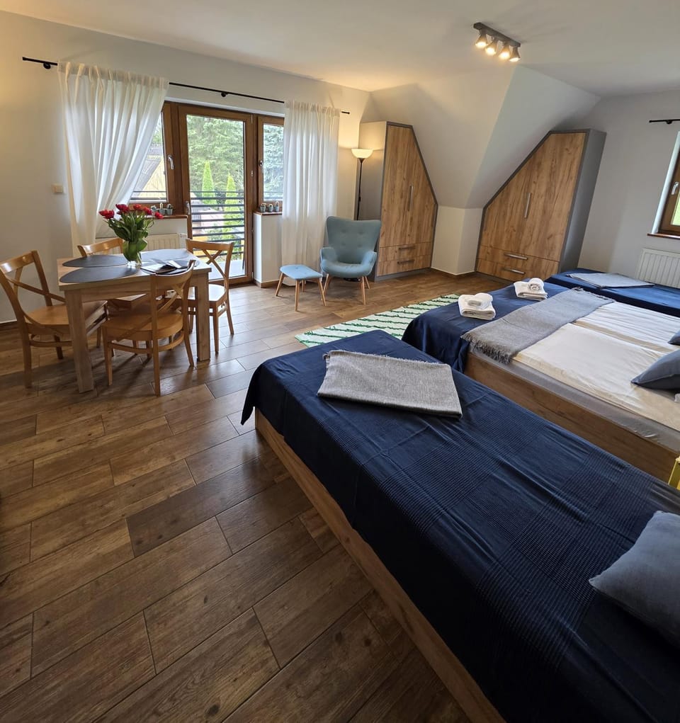Bed, Balcony/Terrace, Photo of the whole room, Seating area, Bedroom