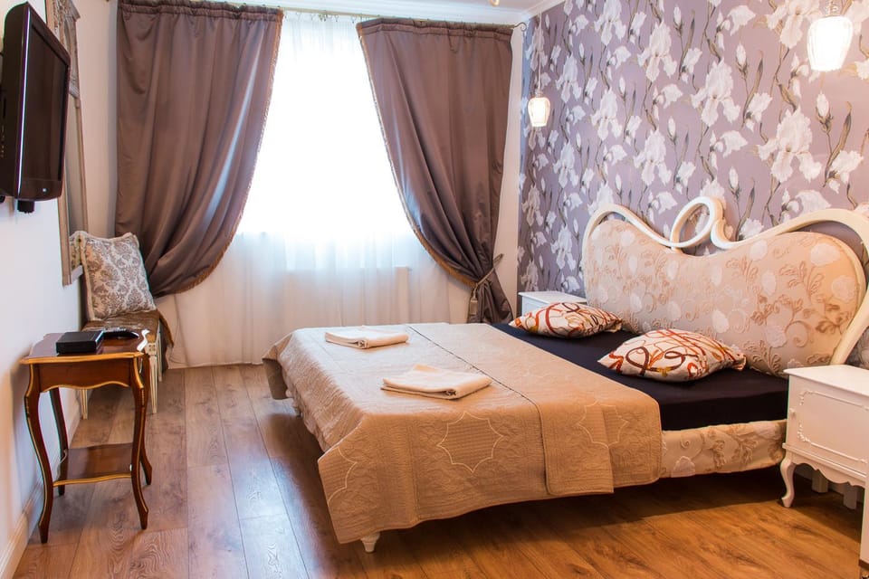 Restaurant/places to eat, On-site shops, Balcony/Terrace, Bedroom, Communal kitchen, Garden view, Family