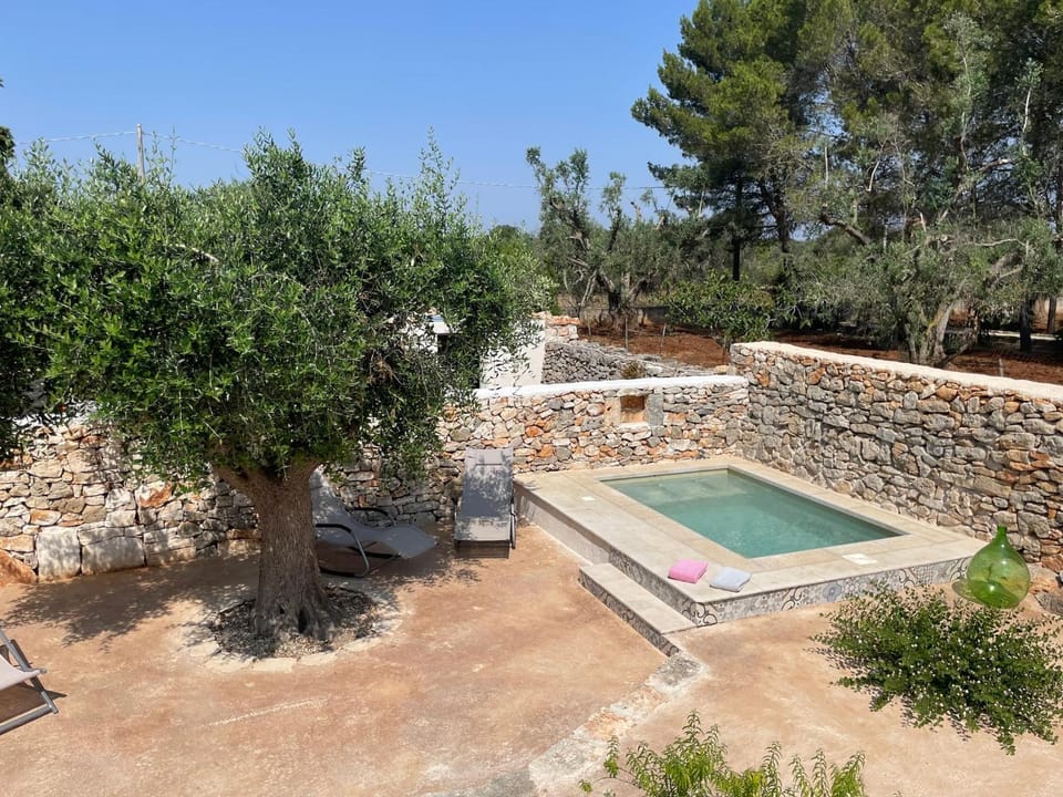 Trullo con piscina baby House in Province of Taranto