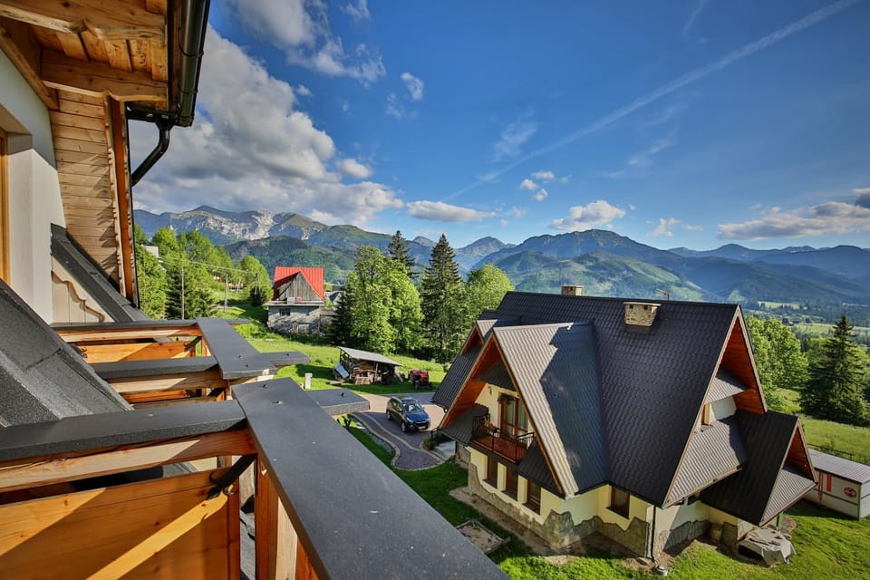 Balcony/Terrace, Mountain view