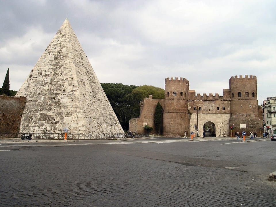 Nearby landmark, Neighbourhood