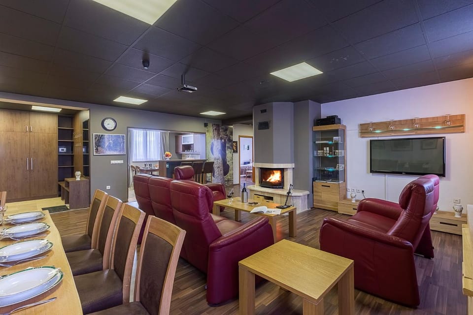 Living room, Seating area