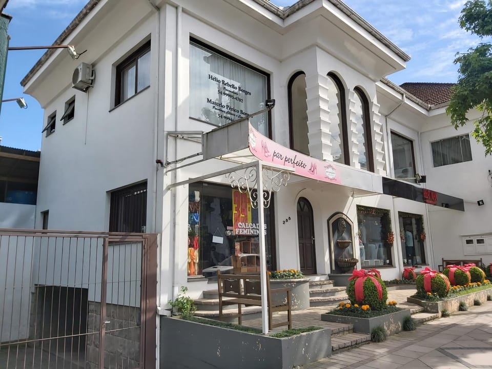 Property building, Facade/entrance