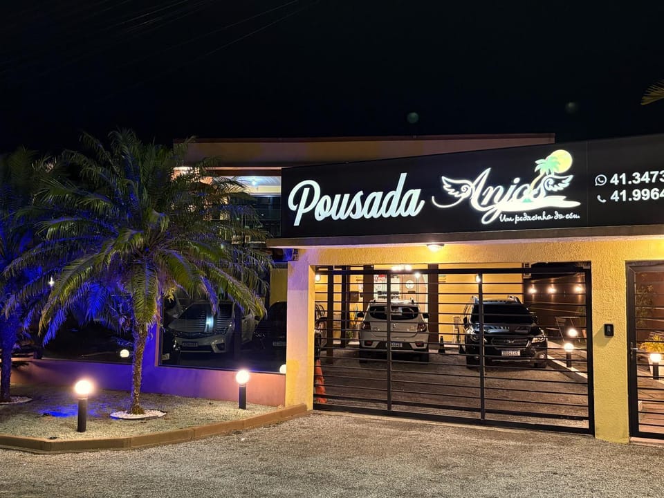 Pousada Anjos - à 2 quadras do mar Hotel in State of Paraná