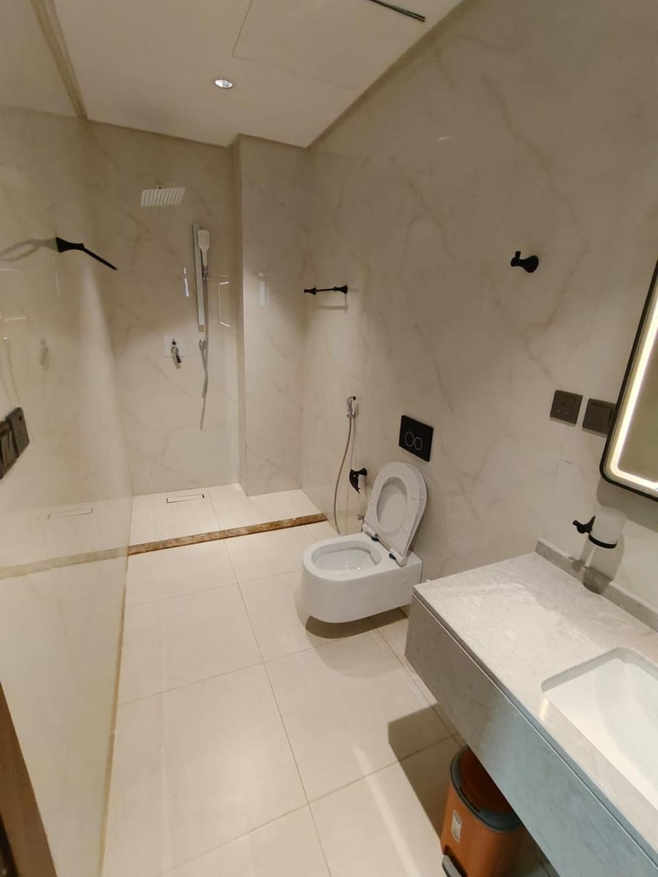 "أجنحة إيلاف الحمراء - شقق مخدومة اقتصادي Elaf Al Hamra Suites Economy Serviced Apartments Apartment hotel in Jeddah
