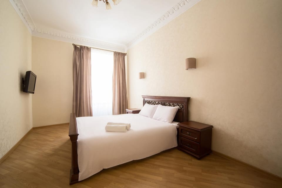 Apartment on Virmenska 3, with 2 separate bedrooms Apartment in Lviv