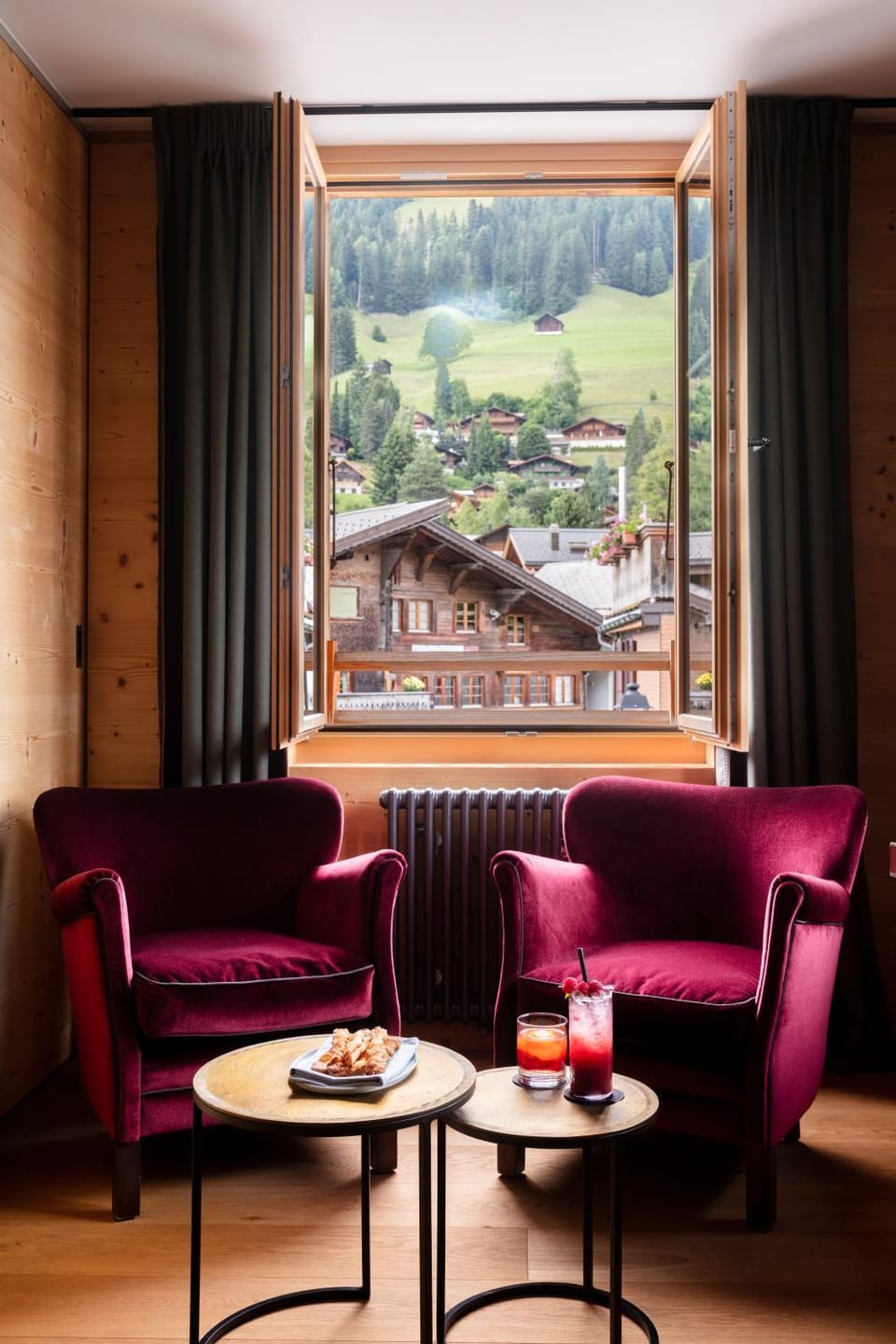 Natural landscape, View (from property/room), Balcony/Terrace, Living room, Seating area, Mountain view