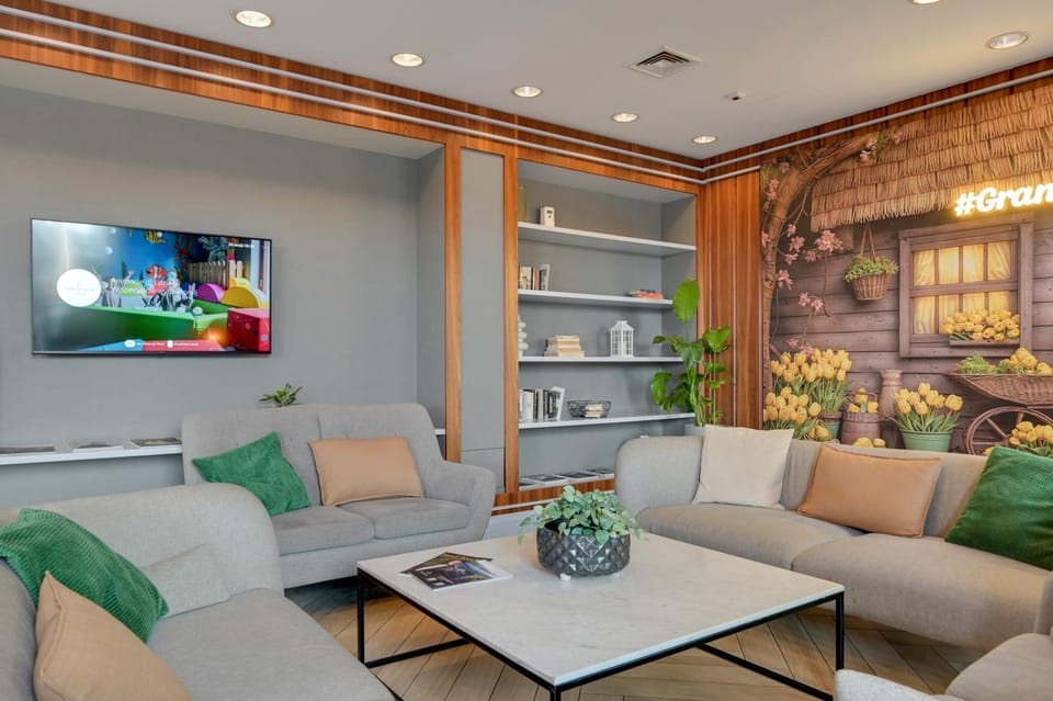 TV and multimedia, Seating area
