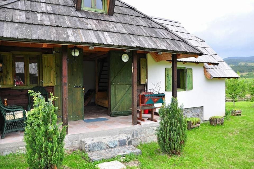 Facade/entrance, On site