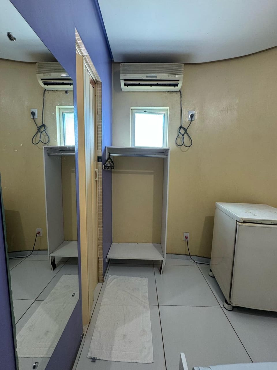 Bathroom, TV and multimedia, Breakfast, internet, locker, minibar, room service, air conditioner