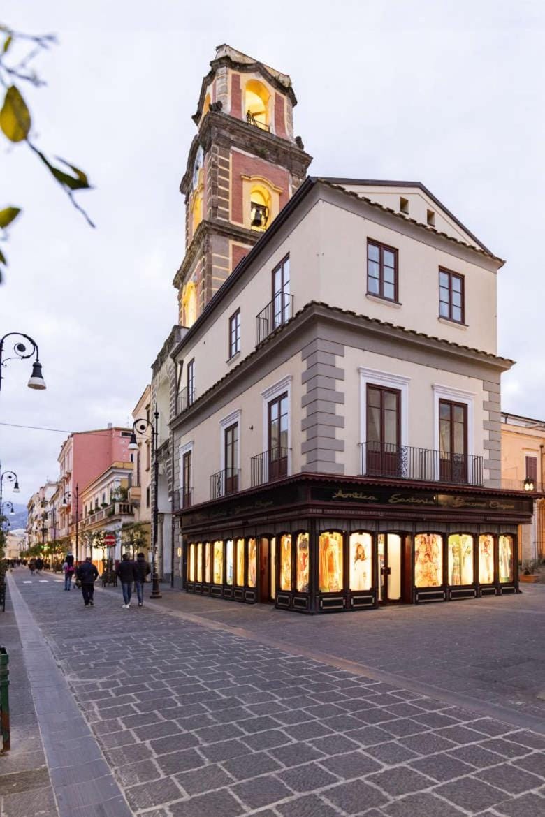 Property building, Neighbourhood, City view, Street view, Location