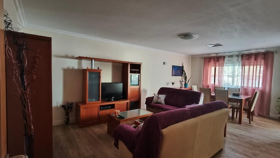 Communal lounge/ TV room, Living room, Seating area