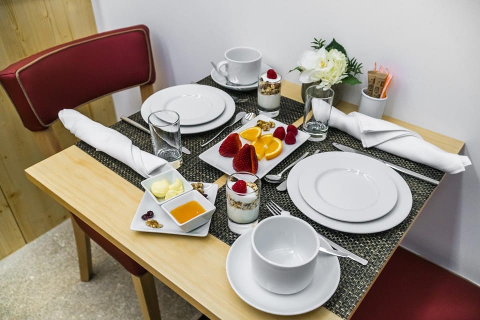 Ribeiredge Guest House Bed and Breakfast in Porto