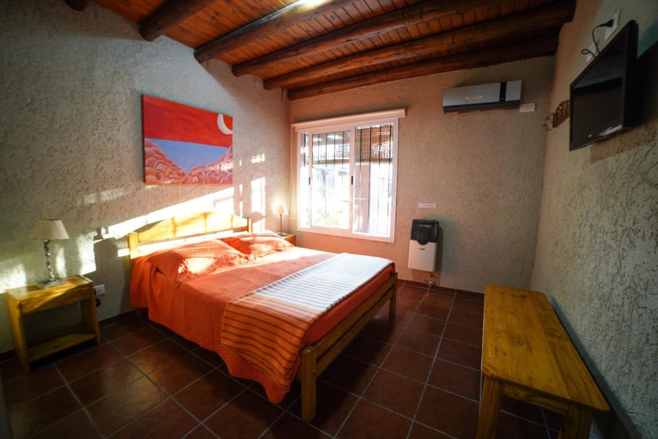Bed, TV and multimedia, Bedroom, internet, air conditioner