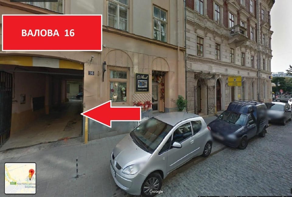 Facade/entrance