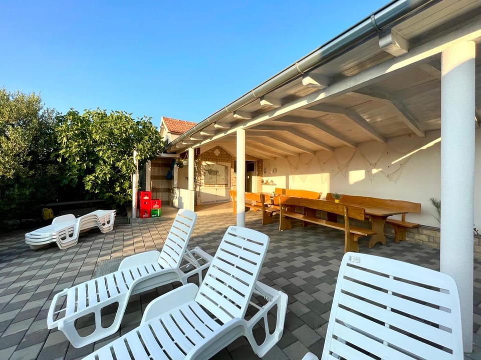 House with outdoor pool in Tisno Apartment in Tisno