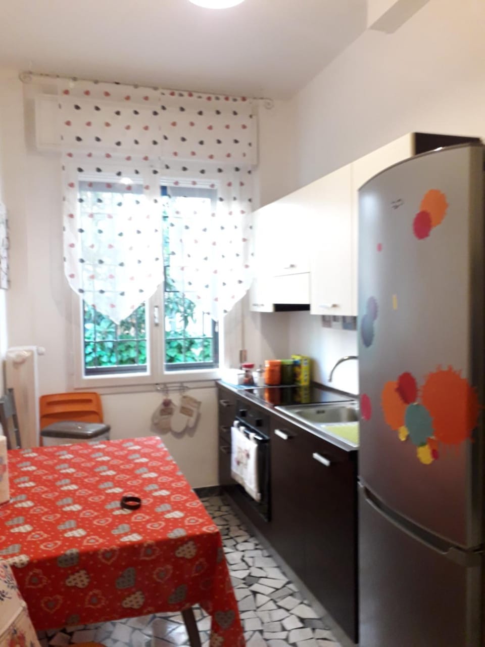 Kitchen or kitchenette, Dining area, oven