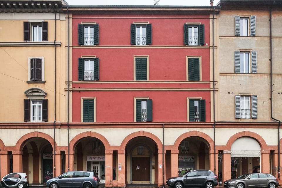 Property building, Street view