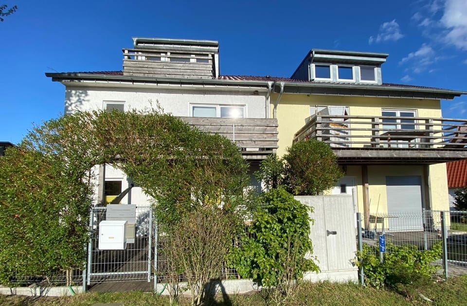 Property building, Facade/entrance